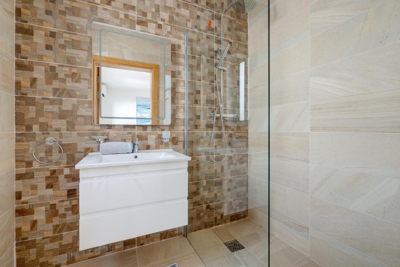 Marvellous 3Br Apartment In Central St Julians San Ġiljan Exterior foto